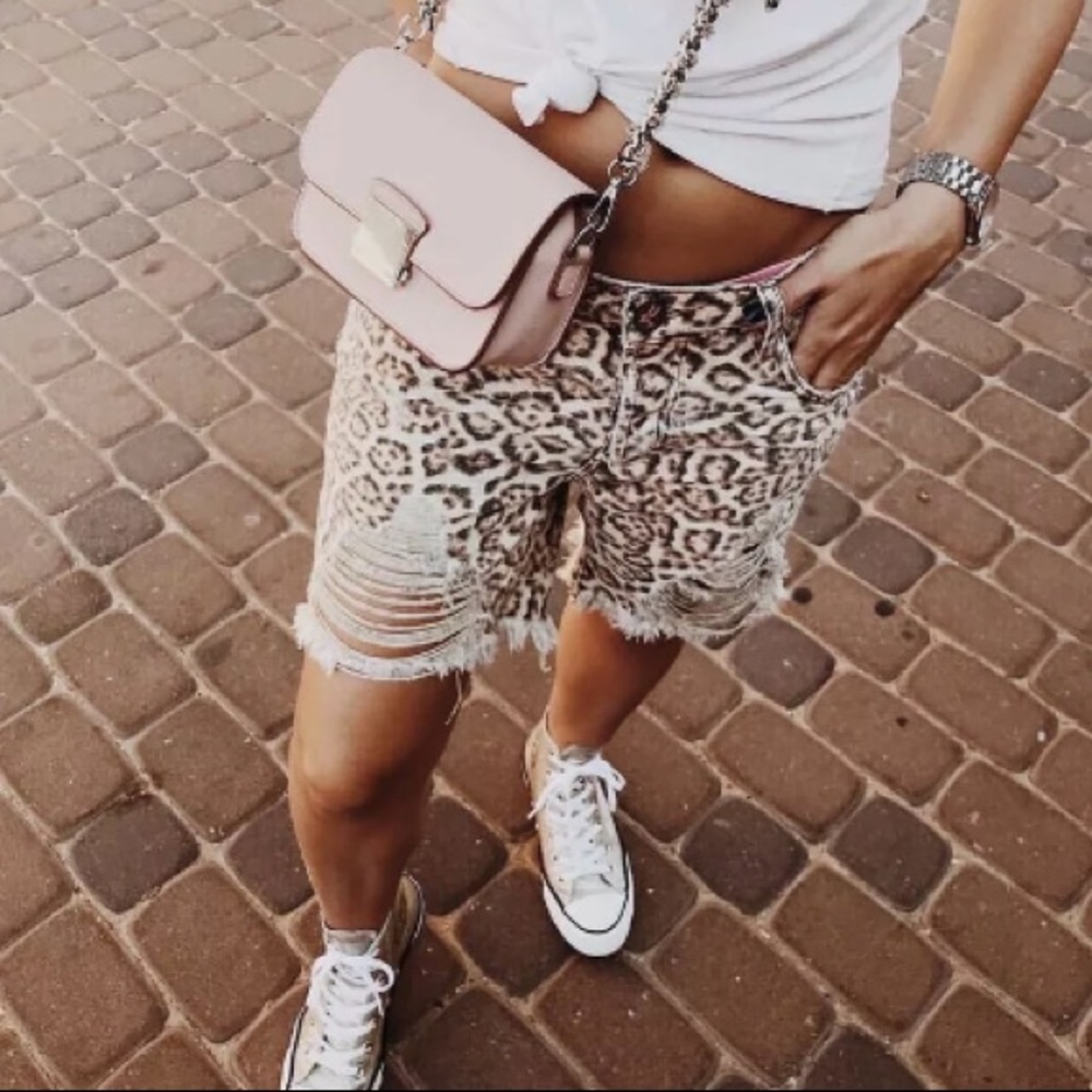 One teaspoon leopard shorts rare 30